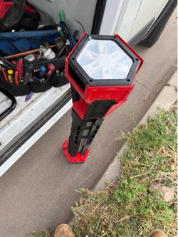 Milwaukee Light Tower and M18 5.0 Battery