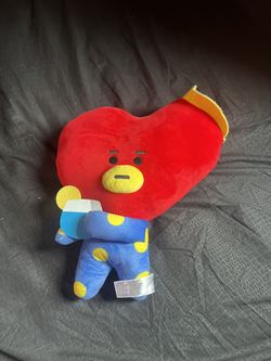Tata Plushie BT21