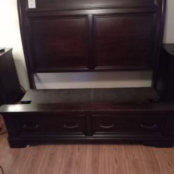 Queen Size Beautiful Bed Frame