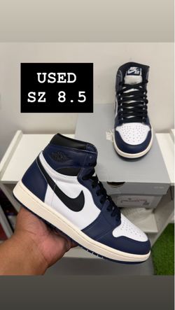 USED Air Jordan 1 midnight navy SZ 8.5