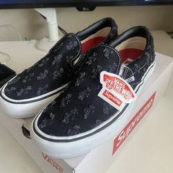 Supreme Vans Punch Hole Slip On Size 9 Men