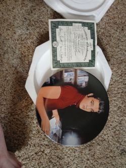 Elvis plate