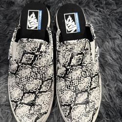 Vans Unisex: Men's 9.5, Women's 11