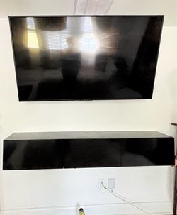 Floating wall-mounted TV console