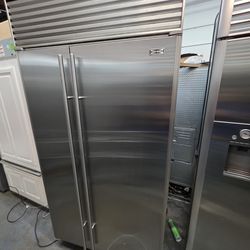 42" SUB ZERO BUILT IN STAINLESS STEEL REFRIGERATOR