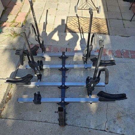 Thule T2 classic with extension 4 bikes