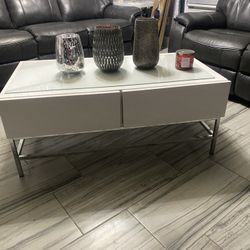 Modern Glossy White Coffee Table