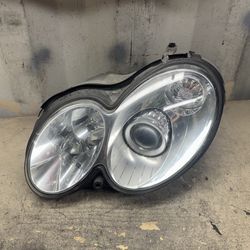 2003 2004 2005 Mercedes-Benz CLK350 Left Driver Side Headlight OEM 
