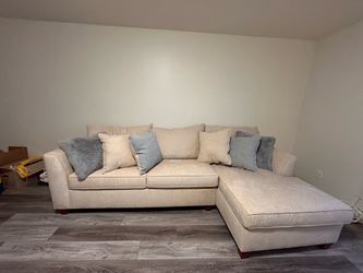 Right Arm Facing Chaise