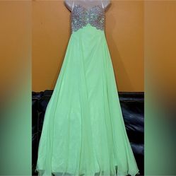 Night Moves 6 Neon Pistachio Flowy Fairy gown Sweetheart neckline