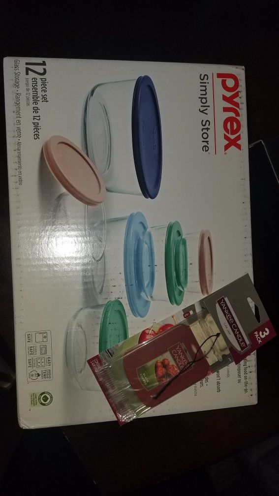 Pyrex 12piece set