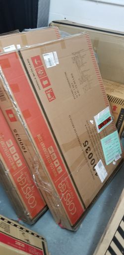 5 piece table and chairs new in box