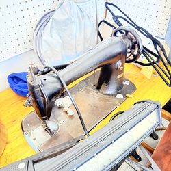 Máquina de cocer  tapicería