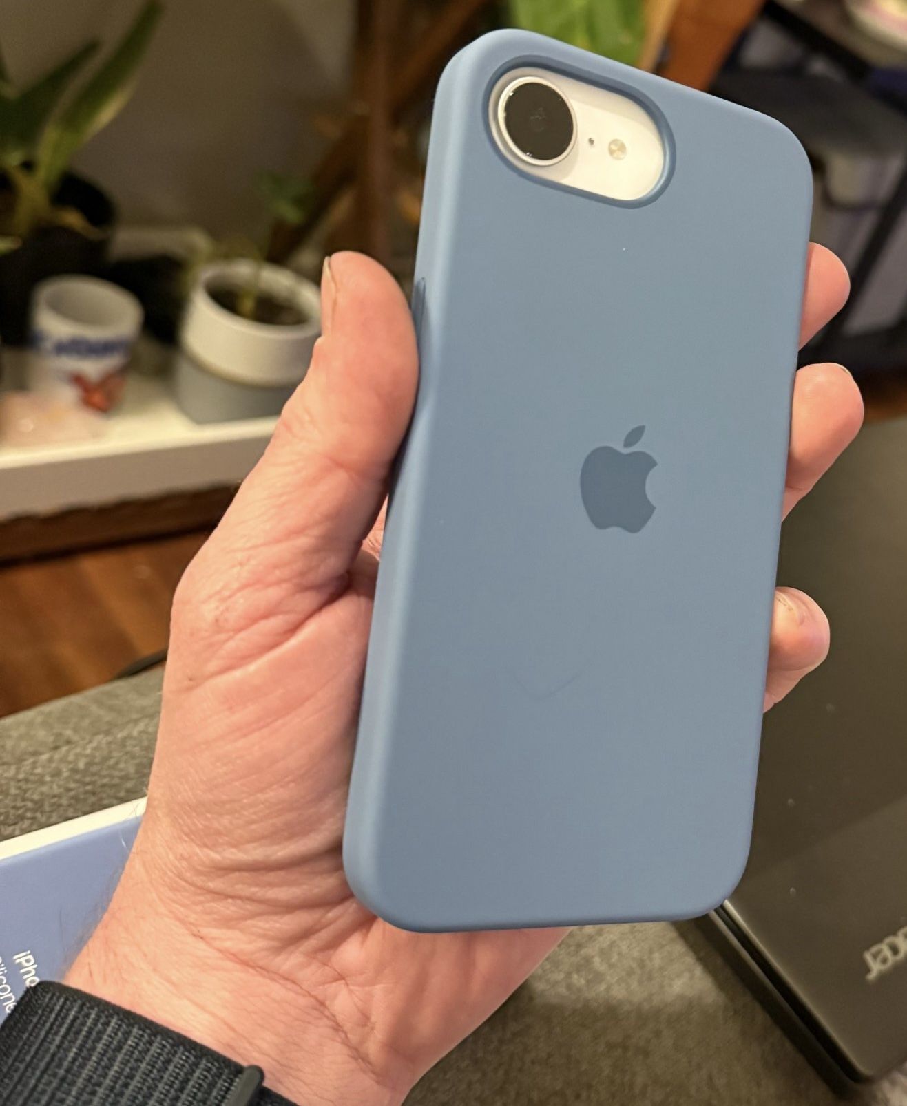 (Not $2) iPhone 16e (Read Description)