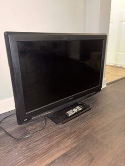 32′′ RCA TV (Black) w/ Remote Control