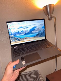 Displaced laptop Lenovo