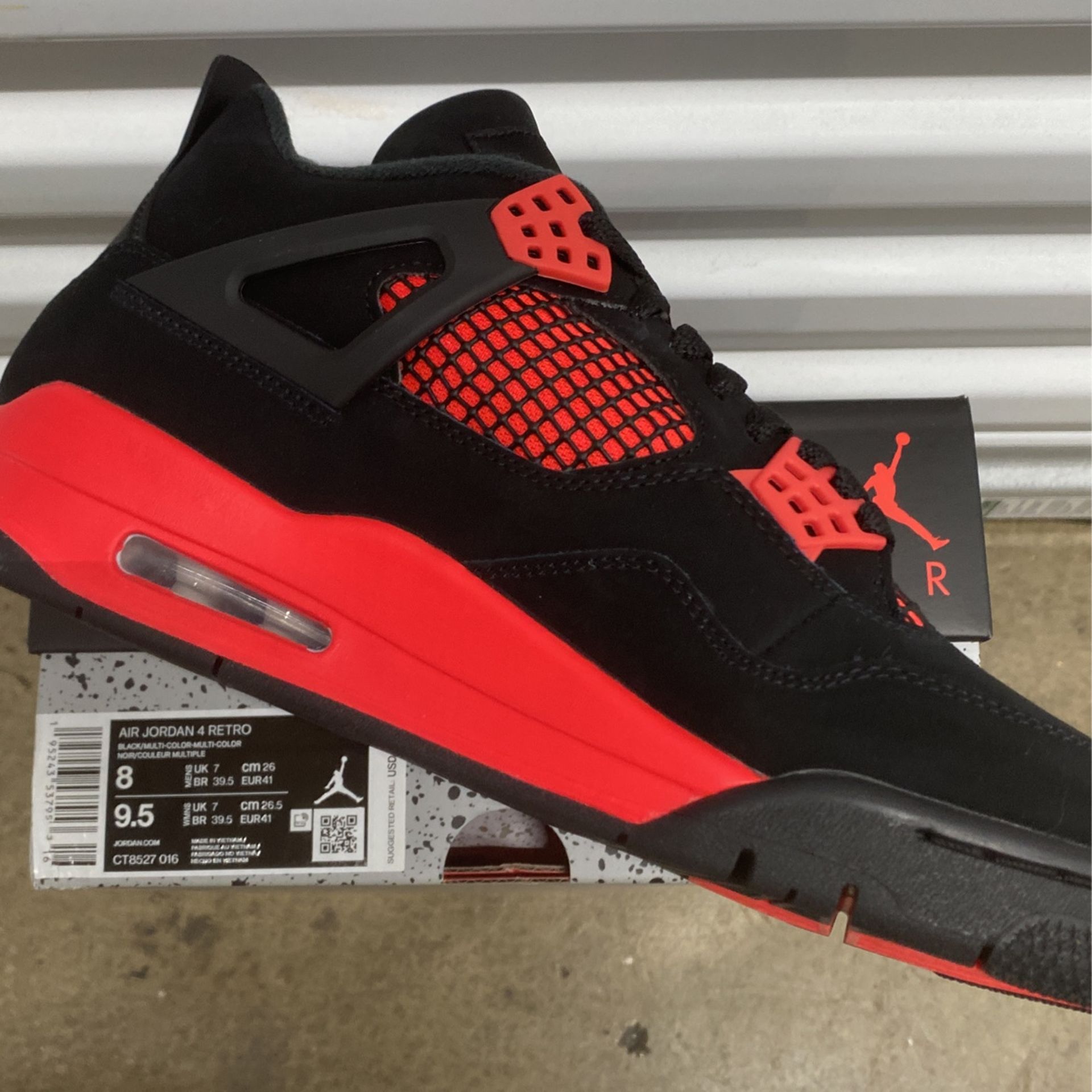 Air Jordan 4 Retro - Red Thunder - Size 8m
