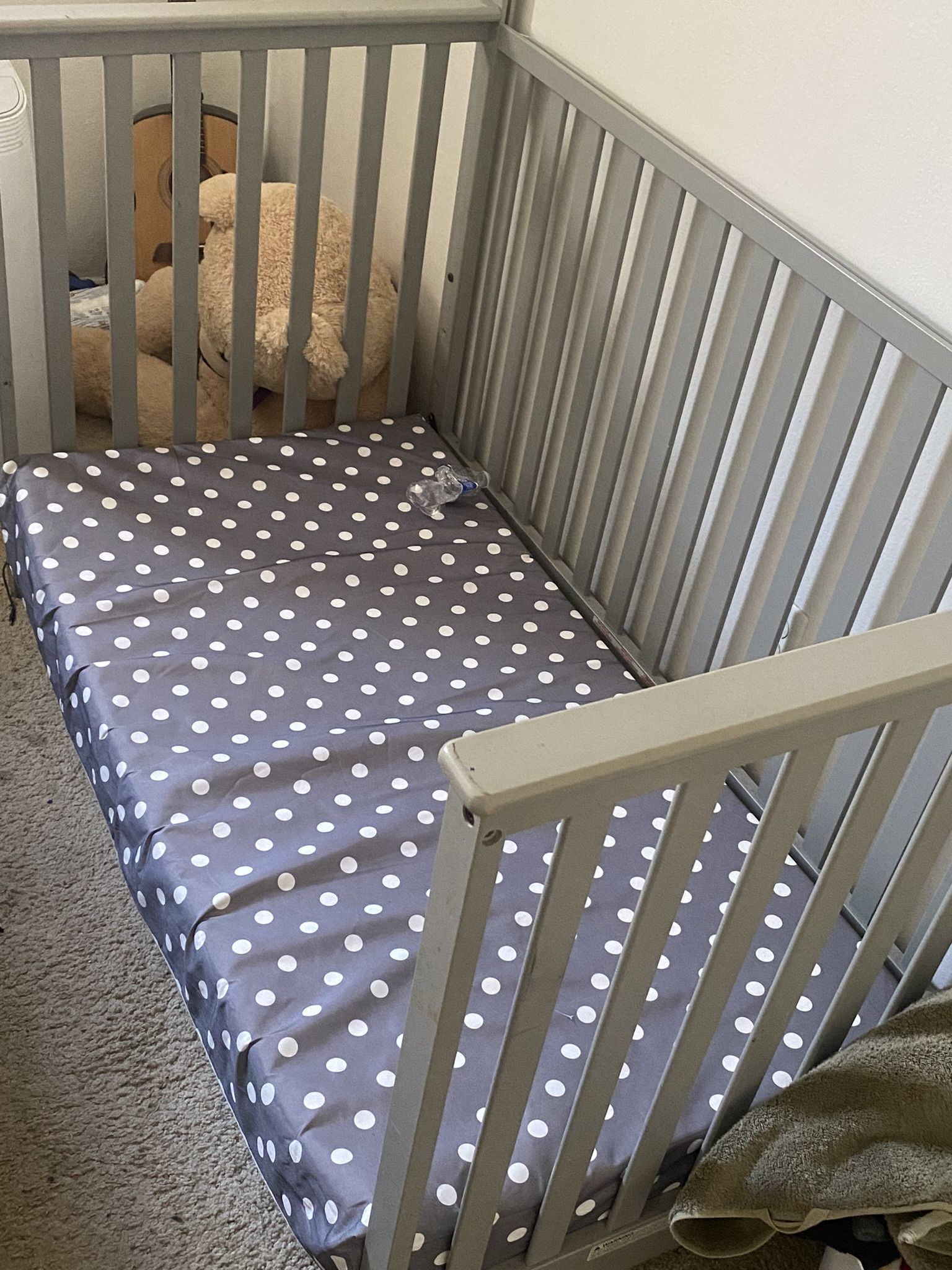 Toddler Crib With Mattress