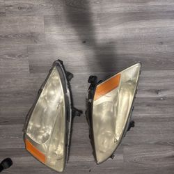 Driver And Passenger Headlights 
