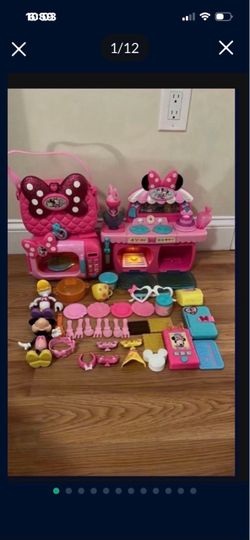 Minnie Mouse Play Kitchen Set with Accessories