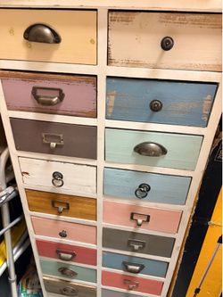 VINTAGE DRESSER MINI