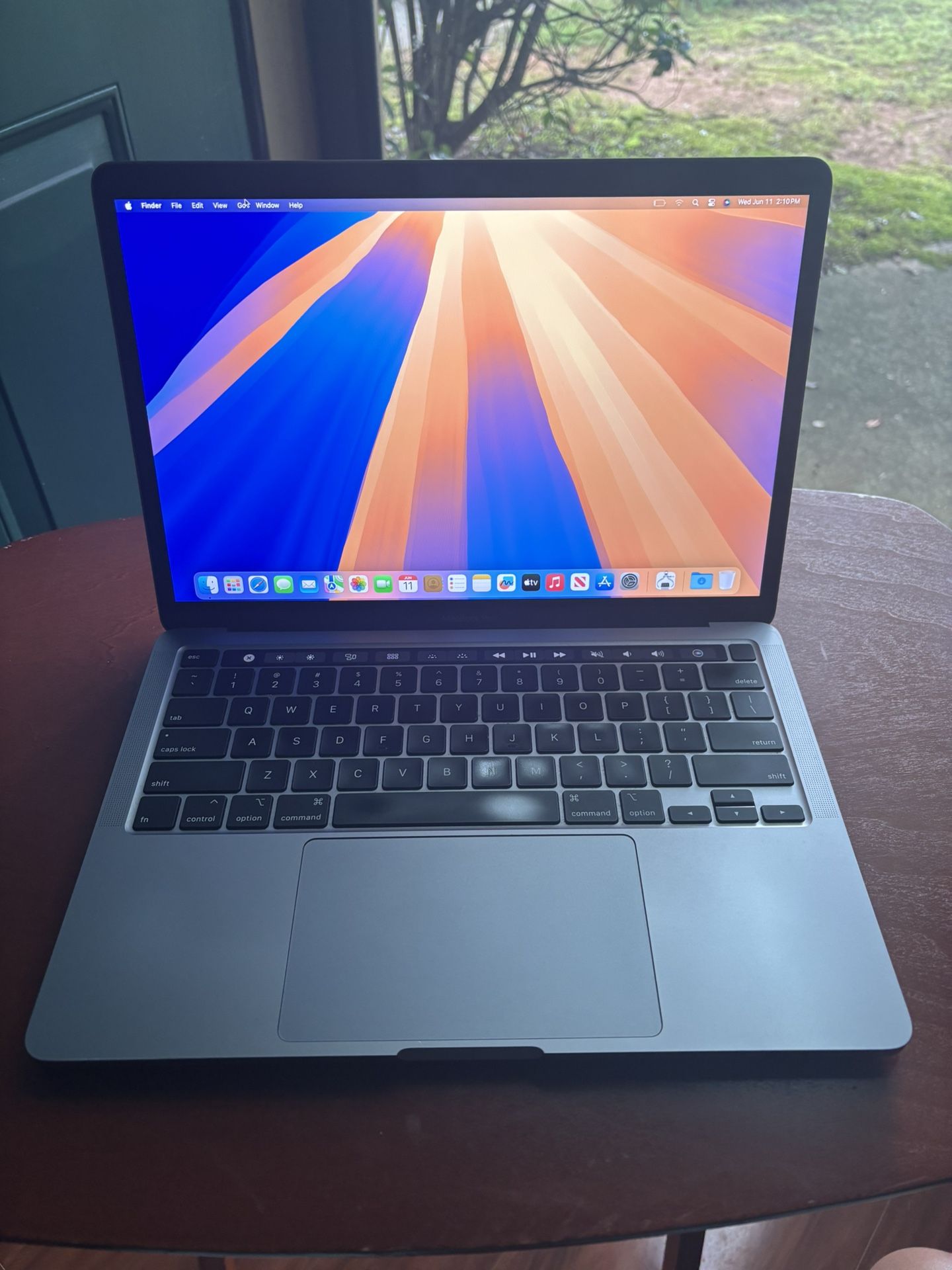 2020 MACBOOK PRO 13" 2.3 GHz i7 16GB 512GB CYCLE LOW COUNT 290 Music Recording & Video Editing Software