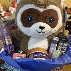 Raccoon Lavender Basket 