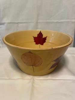 Ceramiche Umbre by Tiriduzzi Serving Bowl from Italy with Leaf Design