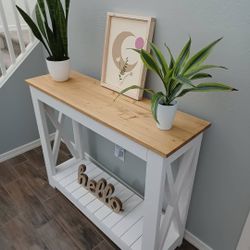 Custom Farmhouse Entryway Console Table.