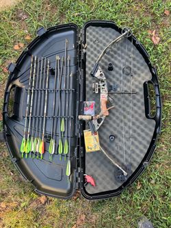 Compound Bow Set with Arrows and Hard Case