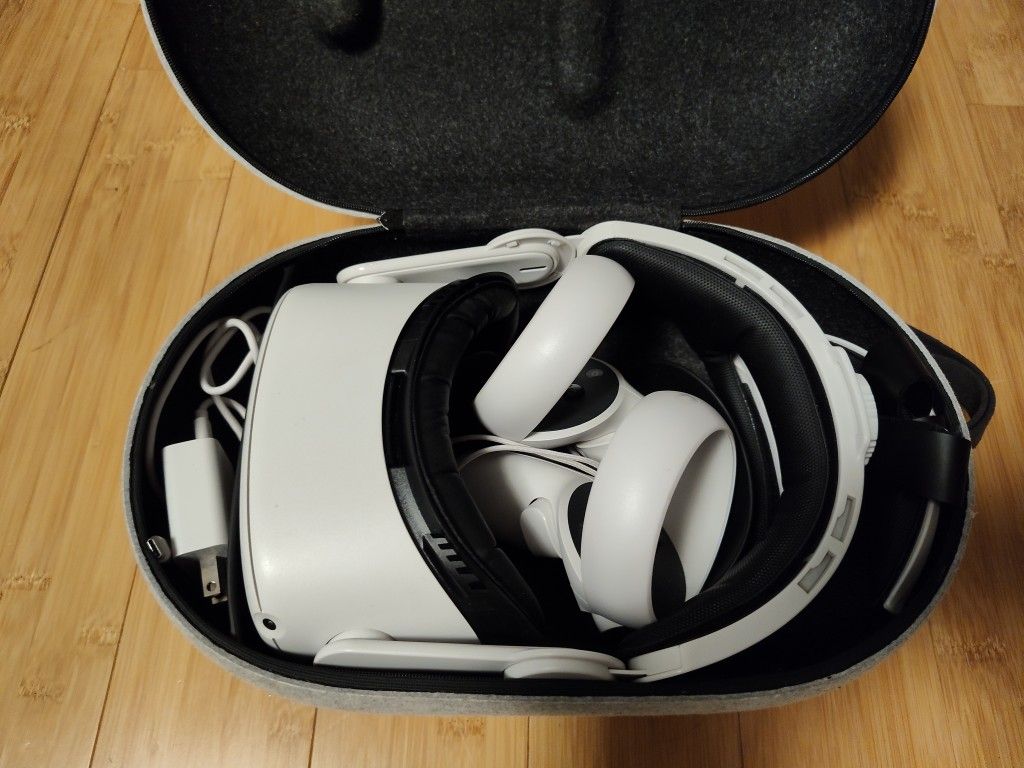 Meta Quest 2 VR 64GB Oculus Virtual Reality