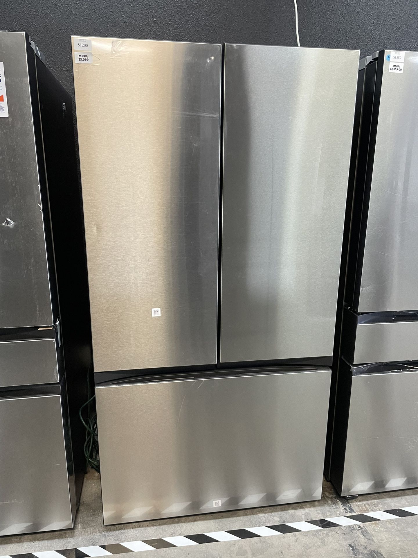 Samsung Bespoke French Door Refrigerator With Beverage Center