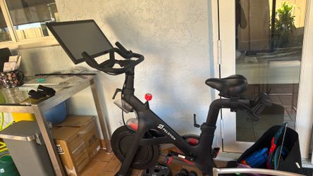 PELOTÓN BIKE