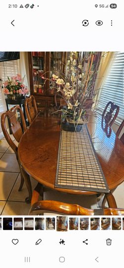 Dining table w/ 6 matching chairs and a China