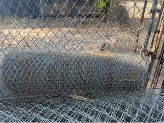 Chicken wire roll