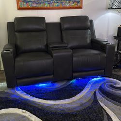 Dark Gray LOVESEAT w/ Console and USB
