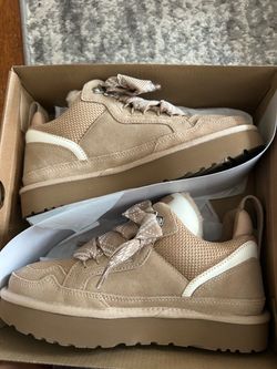 UGG lowmel sand