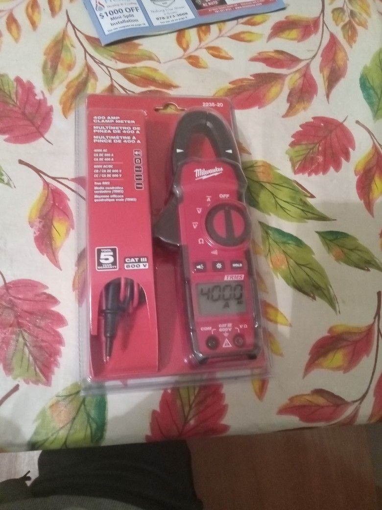Milwaukee  400 Clamp Meter 