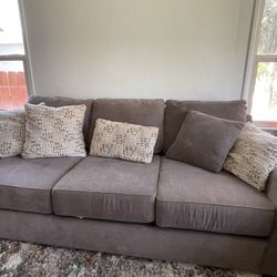 Living spaces Sofa set