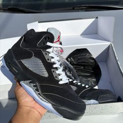 Jordan 5 Black  Metallic Size 9.5