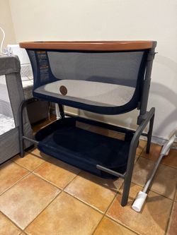 Maxi Cosi baby bassinet