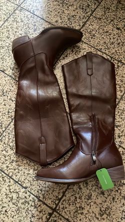 Jessy  to the  knee high size 11 women