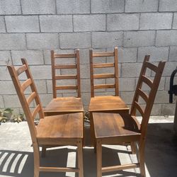 Set of 4 Wooden Chairs 