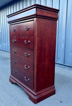 Vintage Cognac Dresser FREE DELIVERY 🚚 TAMPA & SURROUNDINGS
