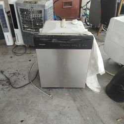 Frigidaire Corded Dishwasher 