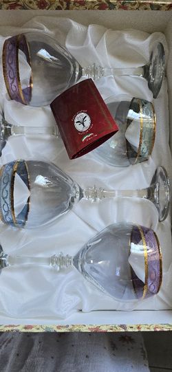 Italian Hand Decorated Wine Glasses – Set of 4 – Brand New in Gift Box