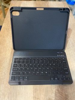 11” iPad case and magnetic keyboard