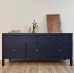 Beautiful Restored Dresser By Century
 71”L x 19”W x 33”H