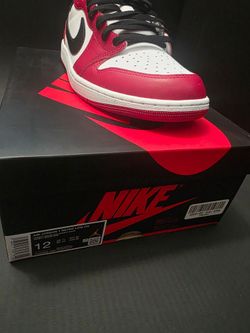 Jordan 1 low chicago