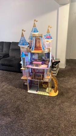 Disney Princess Dollhouse